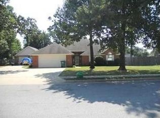 1441 Forest St, Springdale, AR 72764