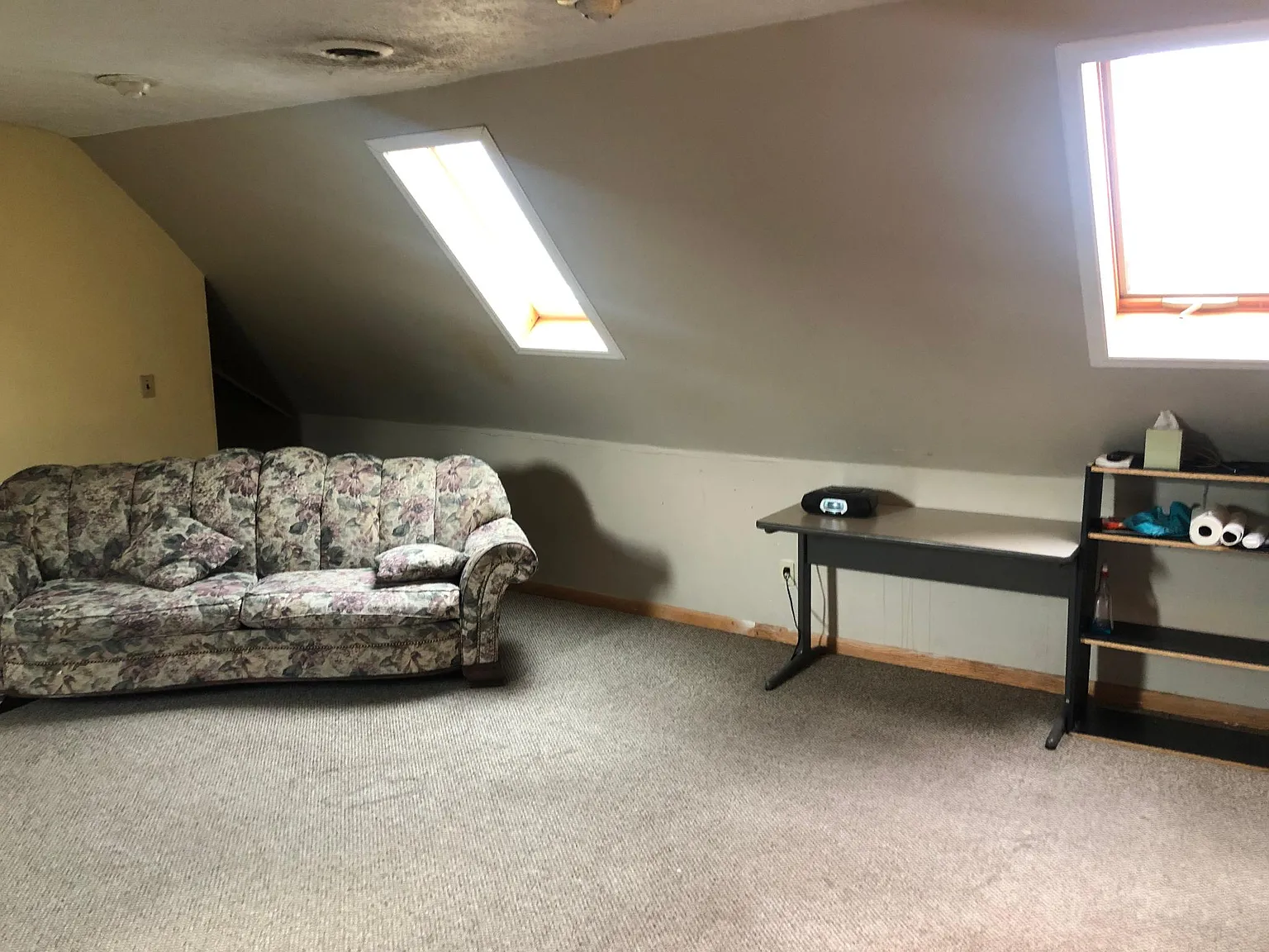 2 bed, 1200 sqft, $900 — Photo 2