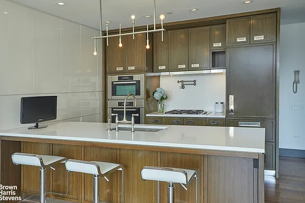 Rented by Brown Harris Stevens | media 9