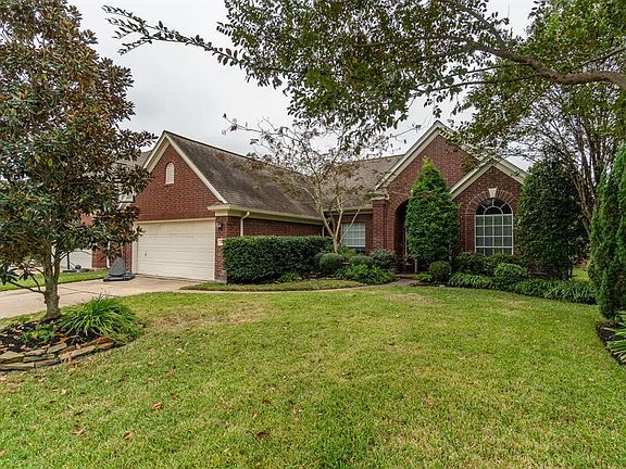 2nd image of 15911 Broad Oak Ct
