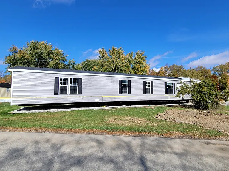 2801 S Stone Rd #63 — Photo 2