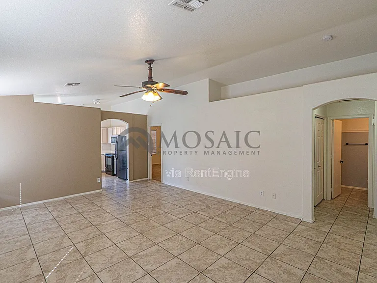 8646 E Nido Ave — Photo 4