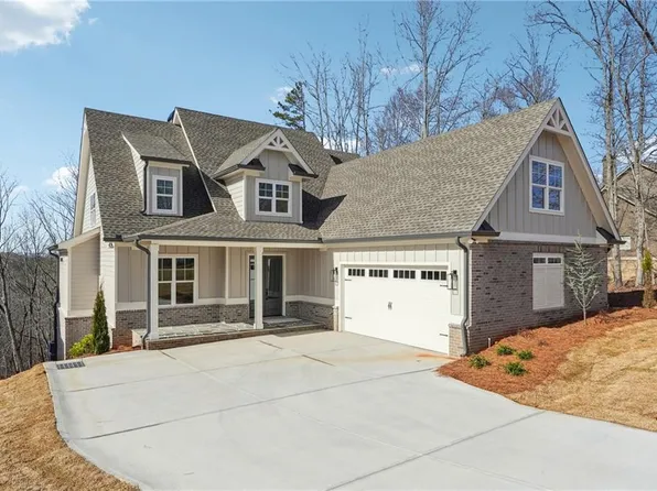 7375 Crestline Dr, Dawsonville, GA 30534