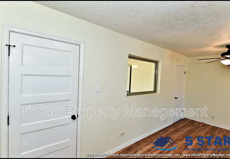 10324 Newport Dr — Photo 18