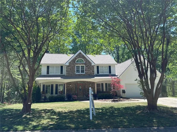 4135 Catawba Rdg, Gainesville, GA 30506