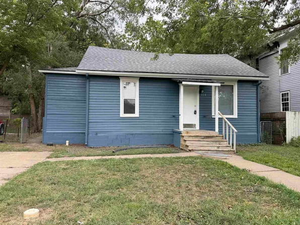 109 S West Pl, Salina, KS 67401