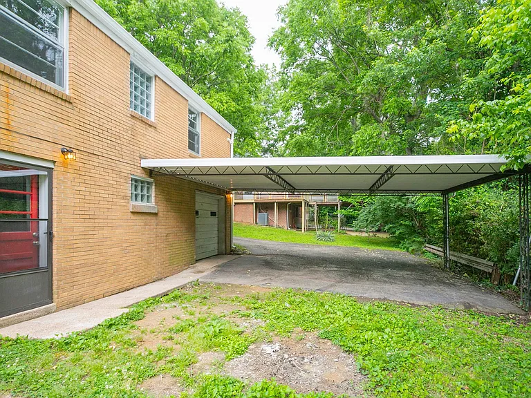 4933 Millerwood Dr — Photo 38