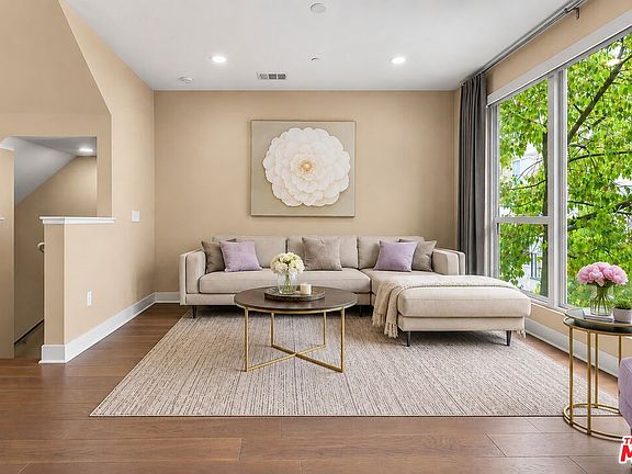 4th image of 6749 Gill Way