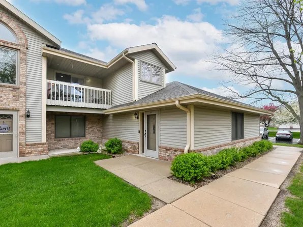 2112 Woodburn ROAD #H, Waukesha, WI 53188