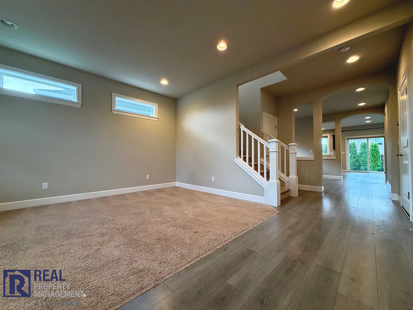 Spacious 5-Bedroom Beaverton Home Near Progress Ridge & Mountainside — Photo 3