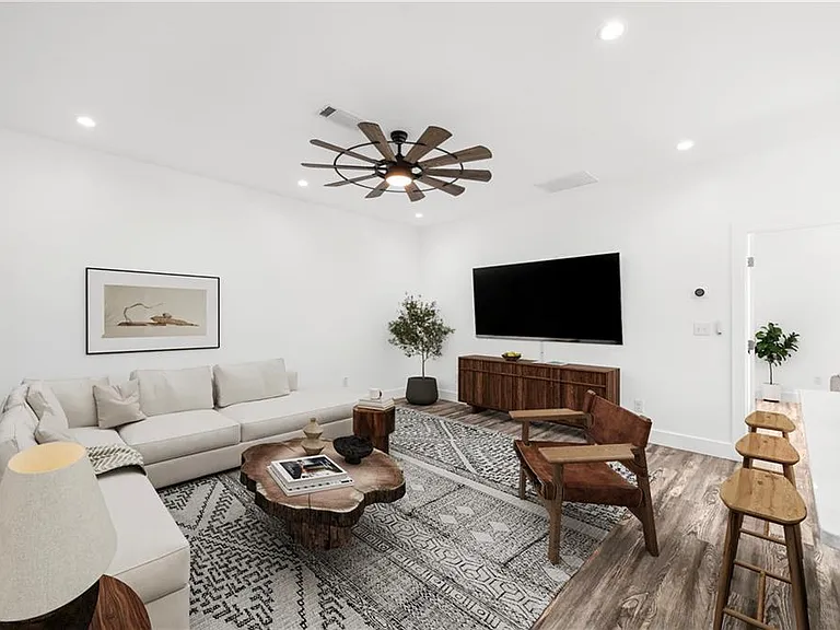 1871 Dyer Cir — Photo 10