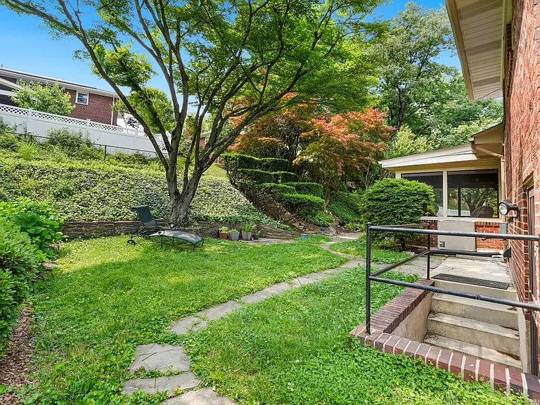 8504 Sundale Dr — Photo 28