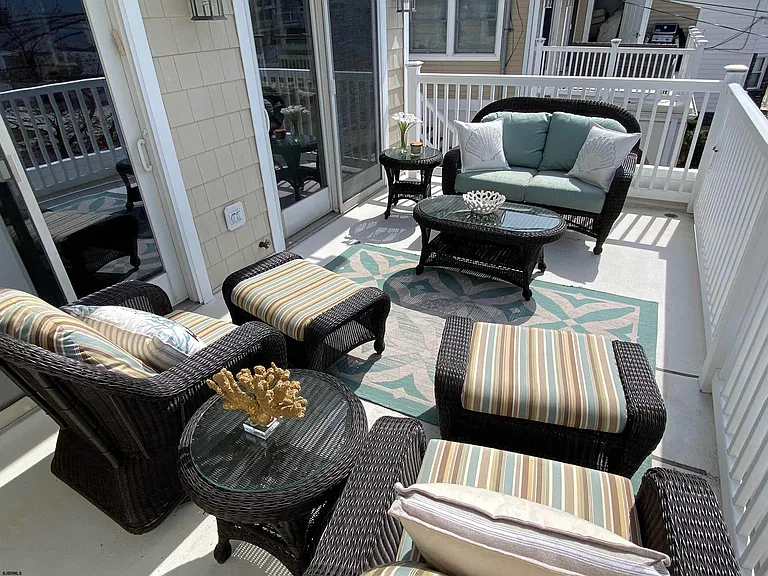 115 N Washington Ave #2 — Photo 30