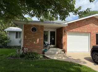 825 W Fremont St, Winterset, IA 50273