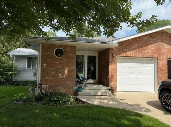 825 W Fremont St, Winterset, IA 50273