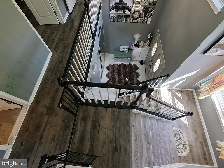 139 Mallard Dr W — Photo 7