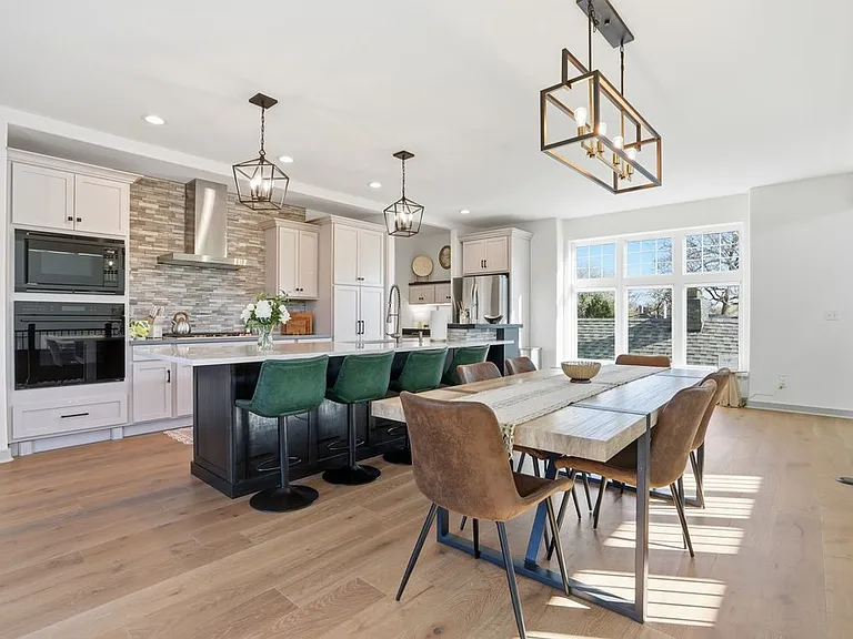 S Lewis Pl — Photo 27