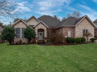 1816 N Candleshoe Dr, Fayetteville, AR 72701
