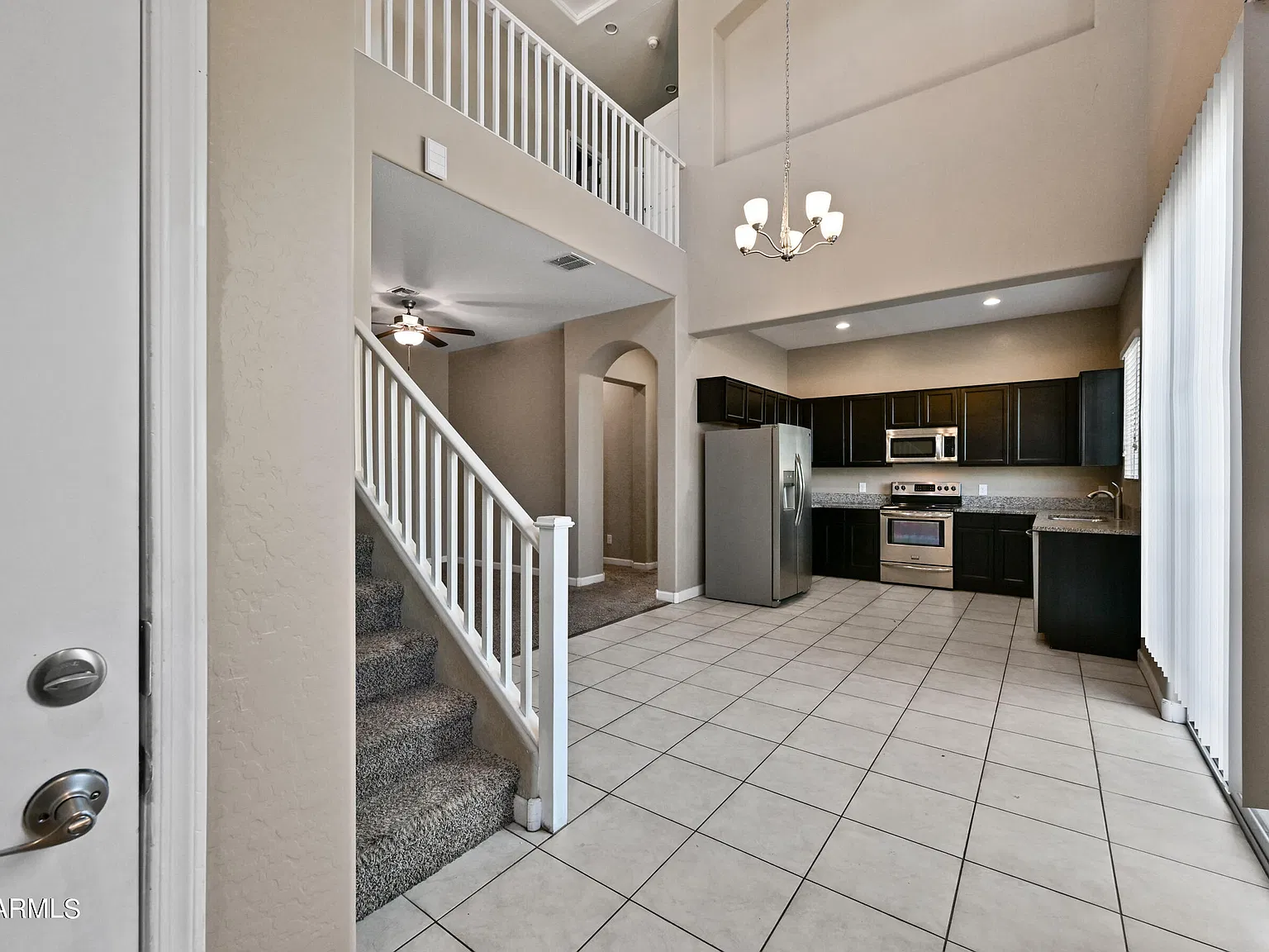 3 bed, 2.5 bath, 1550 sqft, $2,125 — Photo 3
