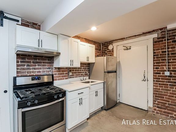 2nd image of 1066 N Clarkson St #13