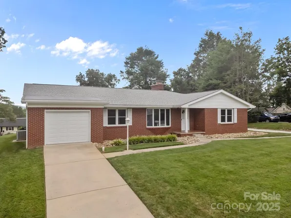 49 Greenwood Rd, Asheville, NC 28803