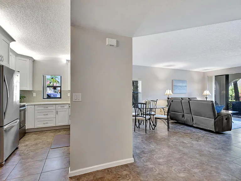 300 Uno Lago Dr #101 — Photo 7