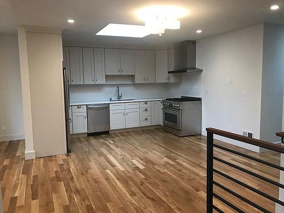 Kitchen Dining Area