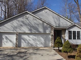 717 Gold Valley Rd, Locust Grove, VA 22508