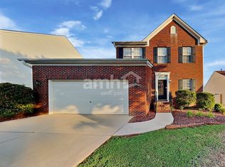 25 Bellows Falls Dr, Greer, SC 29650