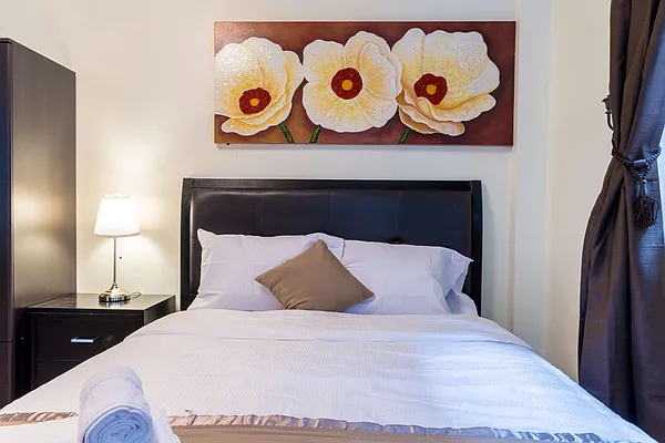 Rented by Townhouse Apartments | media 13