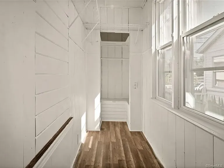 74 Schuyler Ave — Photo 13