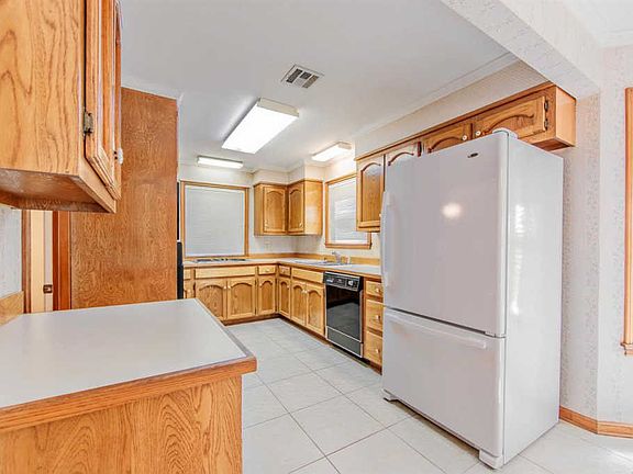 5th image of 115 Wellington Dr