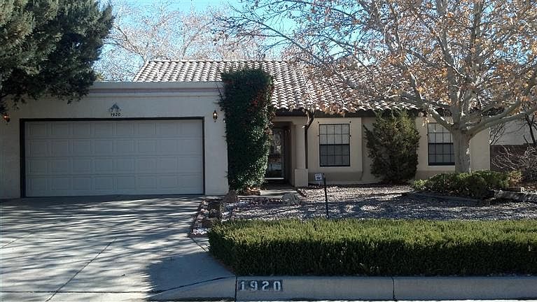 1st image of 1920 Pinonwood Ave NW