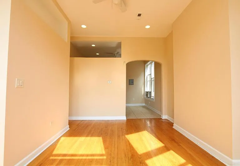 817 S Laflin St #2F — Photo 5