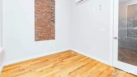 Rented by PREMIUM US INC