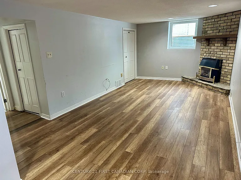 139 Britannia Ave #LOWER — Photo 3