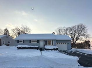 4 Krug Ct, Albany, NY 12211