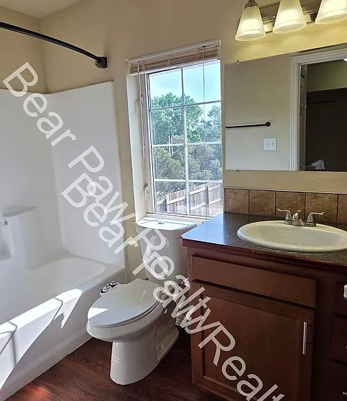 322 Hacienda Ct — Photo 18