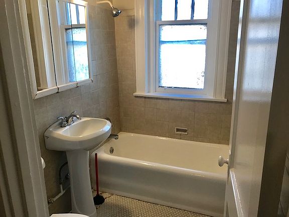 3rd image of 90 N Pearl St APT 7