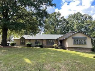 9012 Edgewater Rd, Chattanooga, TN 37416