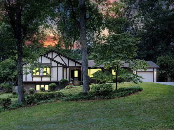 1212 Willowbrook Dr, Cary, NC 27511