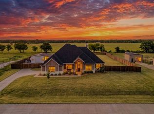 1777 Ryder Lee Ln, Waxahachie, TX 75165