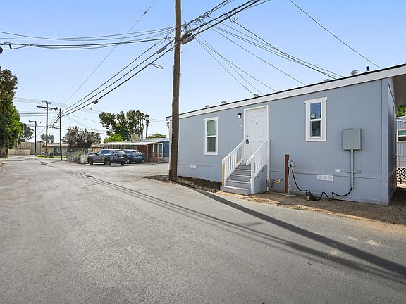 4th image of 525 Palm Ave #1