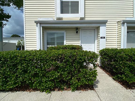 5th image of 11811 Cypress Hill Cir