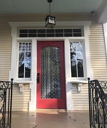3rd image of 6051 Annunciation St
