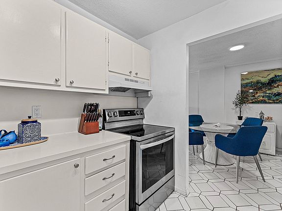 3rd image of 1111 S Ocean Boulevard #315