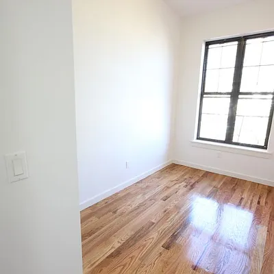 Rented by Nooklyn NYC LLC | media 40