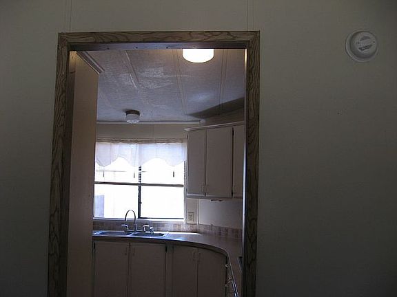 4th image of 15650 N Columbus Blvd