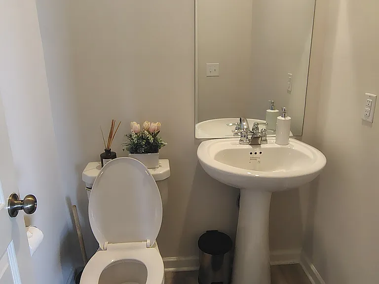 2719 Fordham St — Photo 14