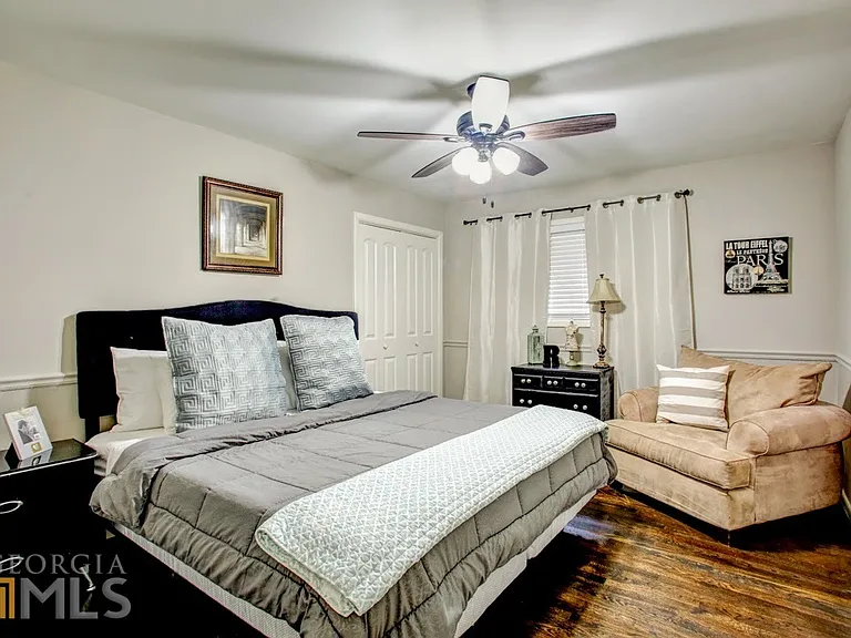 83 Kathryn Dr — Photo 10
